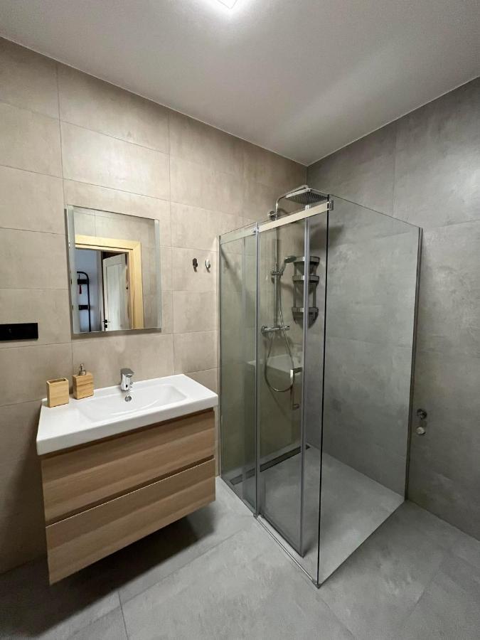 Apartament W Dolinie Sanu レスコ エクステリア 写真