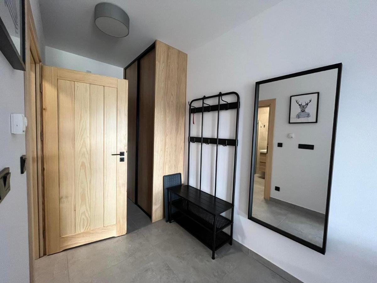 Apartament W Dolinie Sanu レスコ エクステリア 写真
