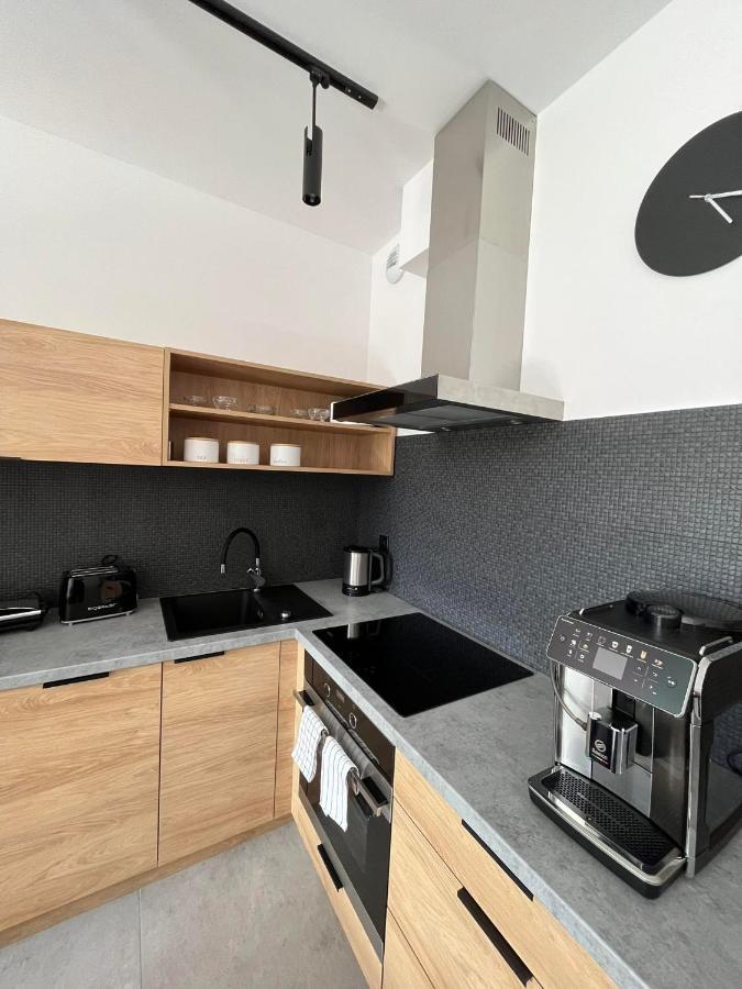 Apartament W Dolinie Sanu レスコ エクステリア 写真