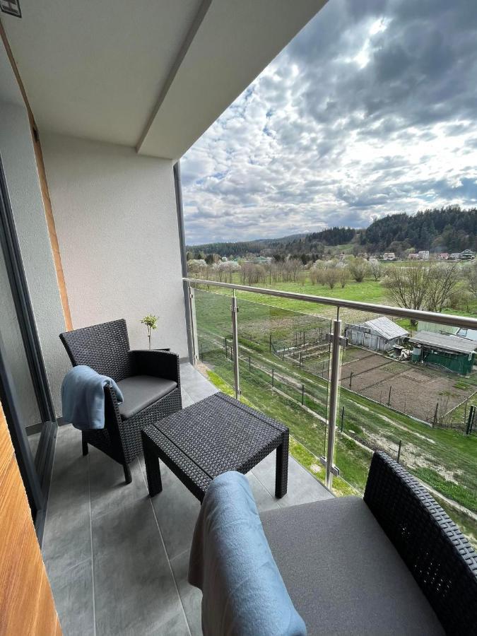 Apartament W Dolinie Sanu レスコ エクステリア 写真